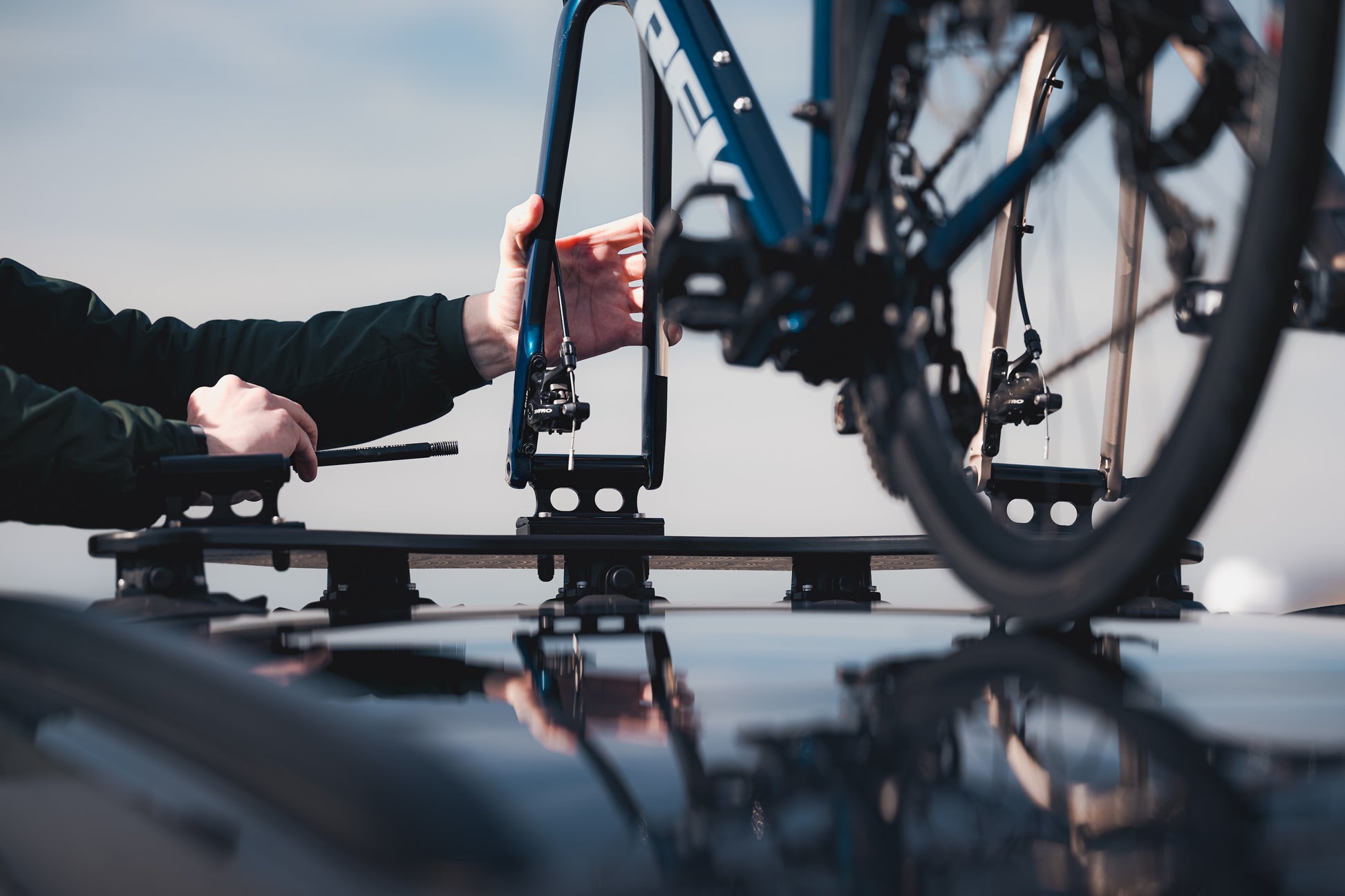 rennrad transportieren auto Trio – Vakuum-Fahrradträger für drei Fahrräder